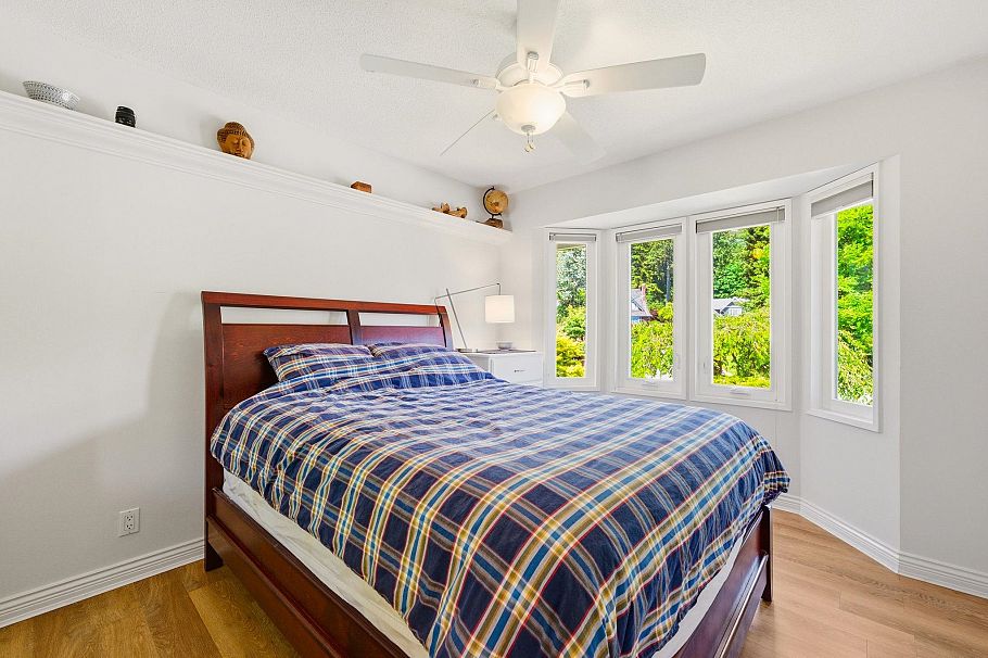 4015 Cummins Place North Vancouver, BC - 24