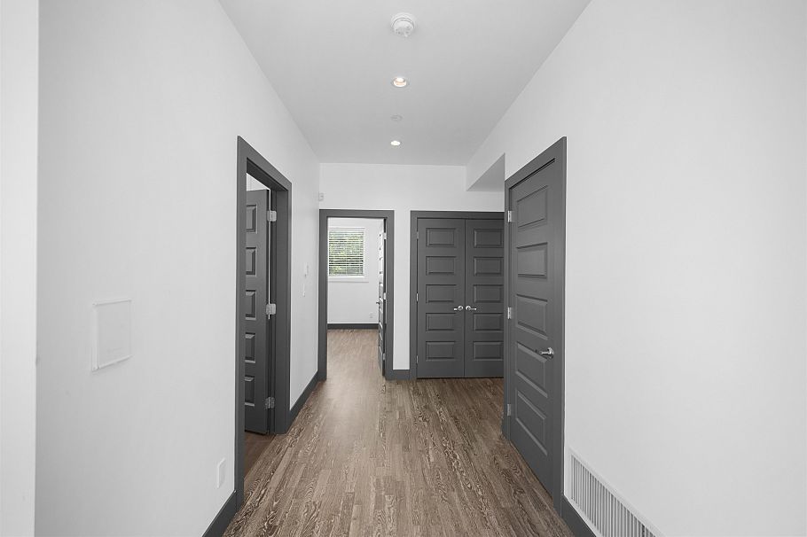 7493 Gatineau Place Vancouver, BC - 25