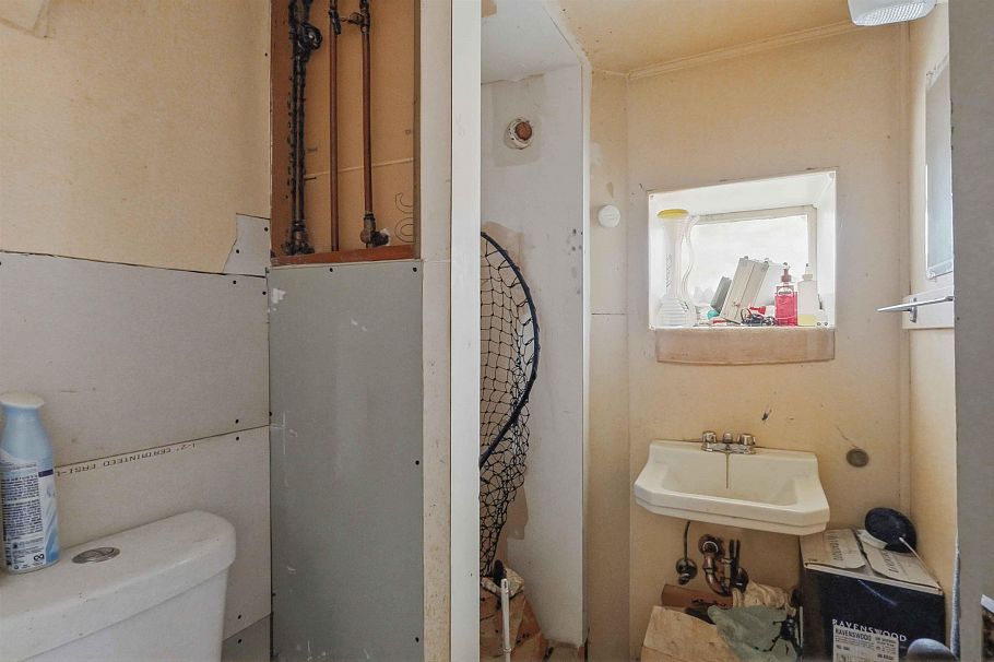 423 E 37th Avenue Vancouver, BC - 23