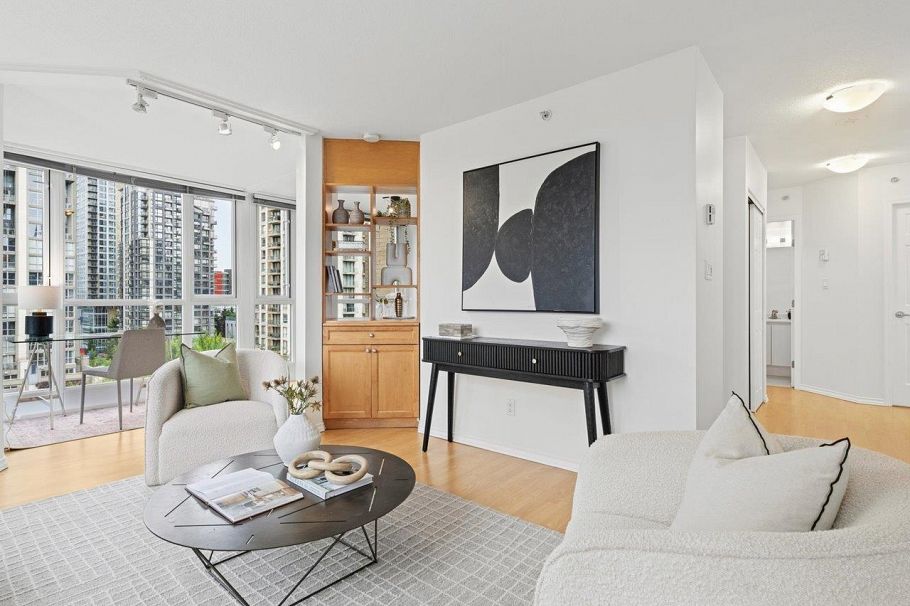 708 1188 Richards Street Vancouver, BC - 3