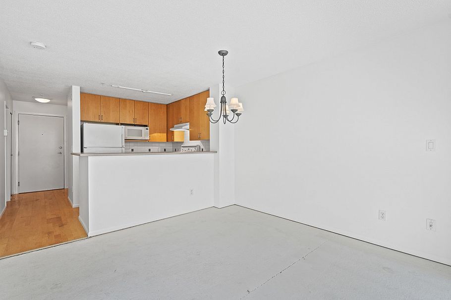 306 124 W 3rd Street North Vancouver, BC - 15
