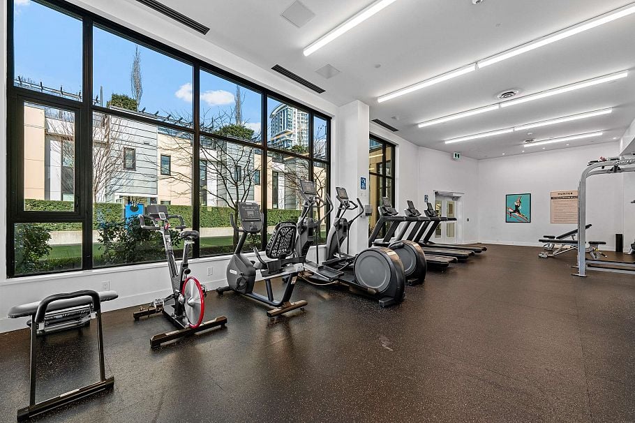 807 1401 Hunter Street North Vancouver, BC - 37
