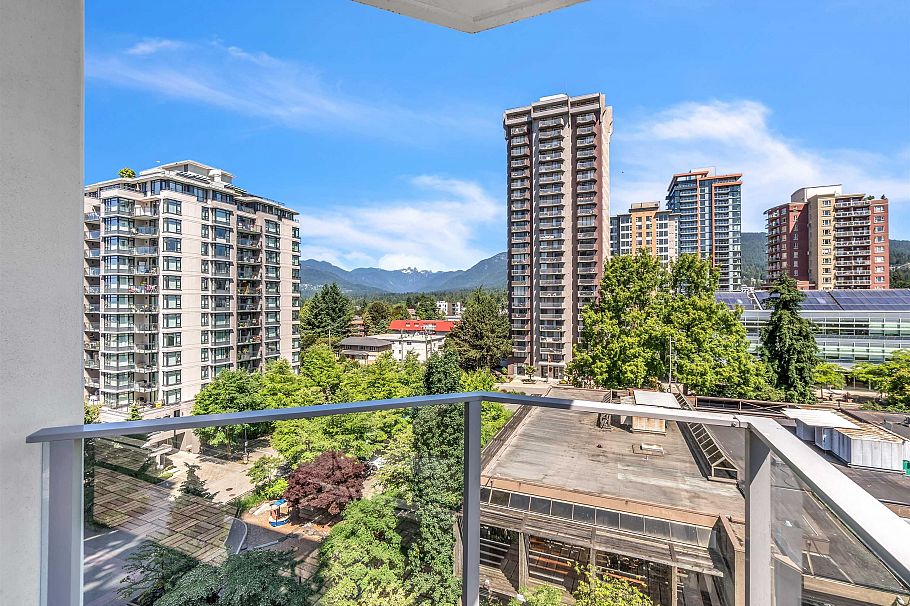 802 158 W 13th Street North Vancouver, BC - 33