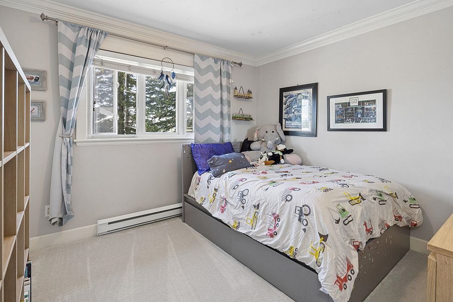 1225 Adderley Street North Vancouver, BC - 18