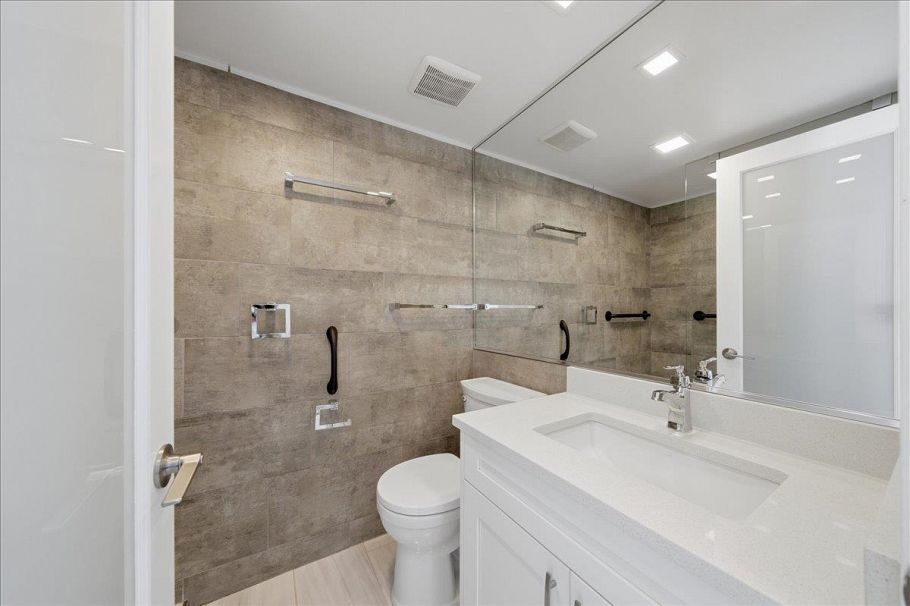 802 1251 Cardero Street Vancouver, BC - 24