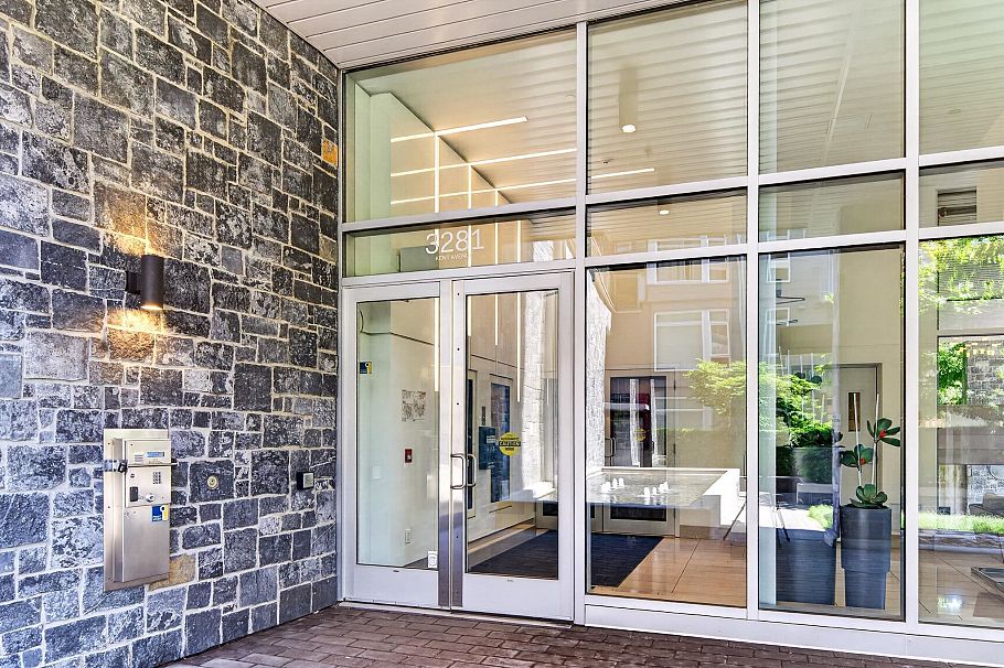 305 3281 E Kent Avenue North Vancouver, BC - 5
