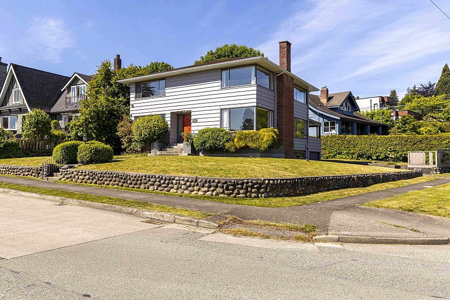 4514 Bellevue Drive Vancouver, BC - 7