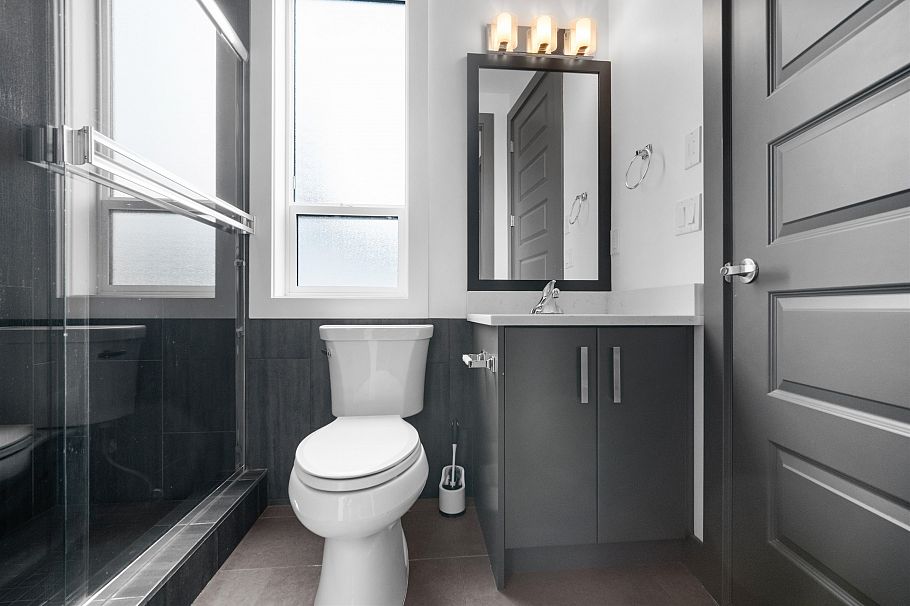 7493 Gatineau Place Vancouver, BC - 16