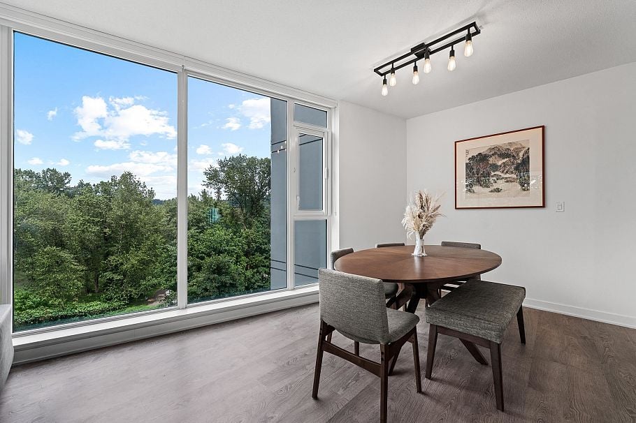807 1401 Hunter Street North Vancouver, BC - 22