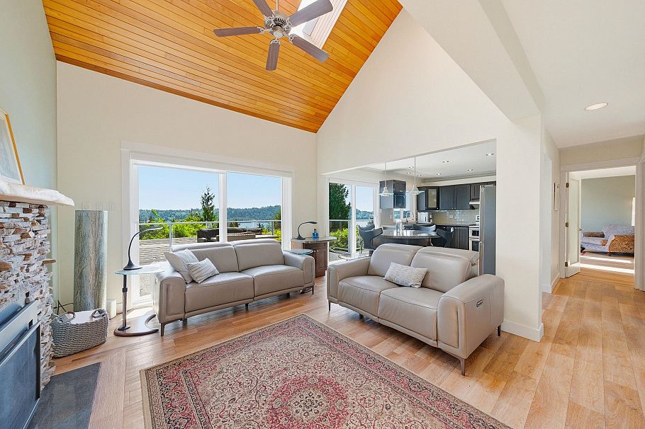 4015 Cummins Place North Vancouver, BC - 5