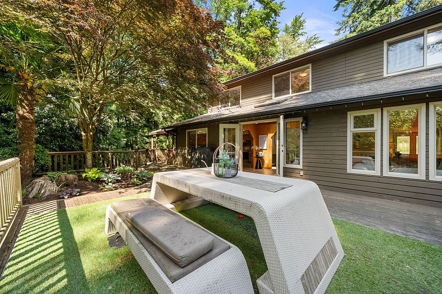 2297 Bowser Avenue North Vancouver, BC - 16