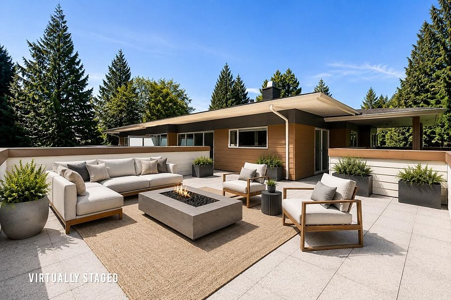PH2 2832 Capilano Road North Vancouver, BC - 1