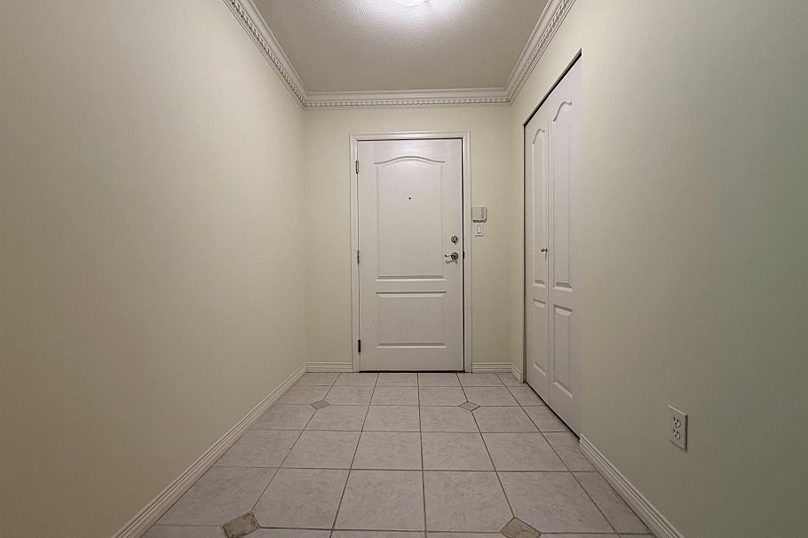 207 5683 Hampton Place Vancouver, BC - 5