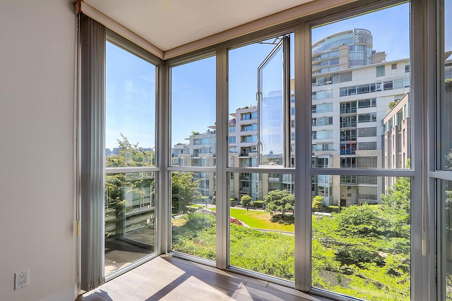 501 1228 Marinaside Crescent Vancouver, BC - 17