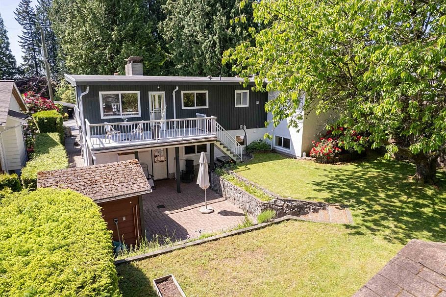 646 E Windsor Road North Vancouver, BC - 32