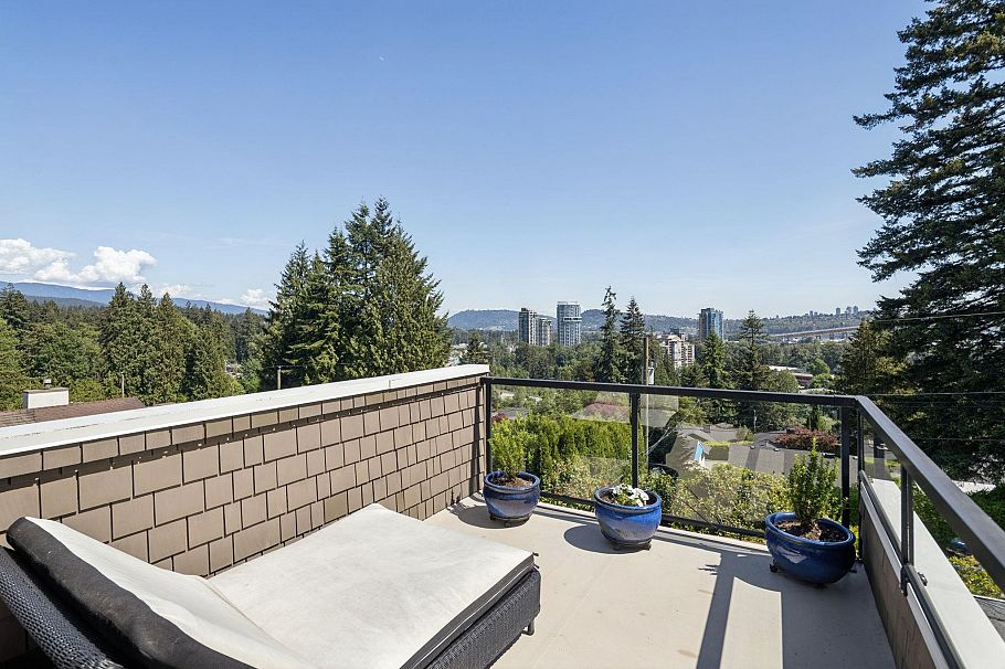 1225 Adderley Street North Vancouver, BC - 15