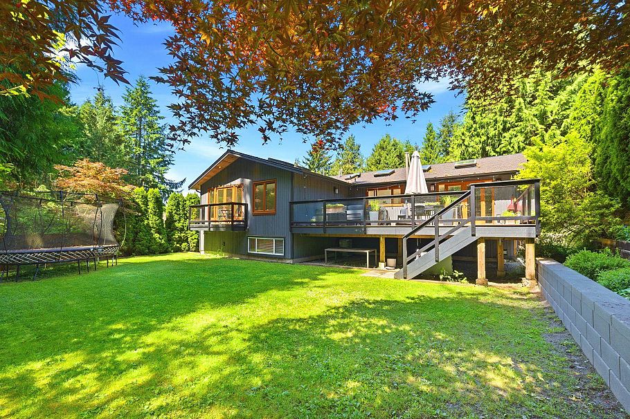 5222 Sarita Avenue North Vancouver, BC - 39