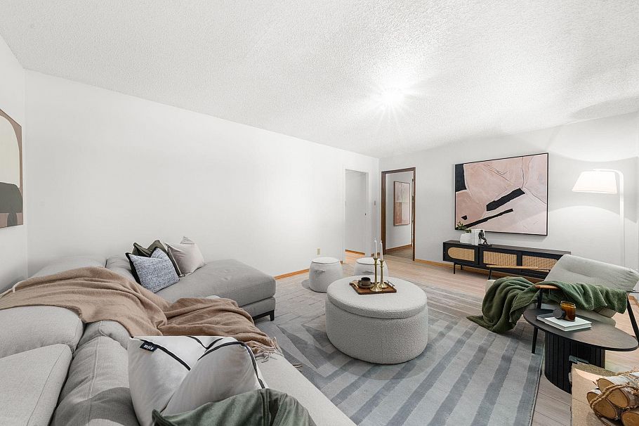 2297 Bowser Avenue North Vancouver, BC - 35