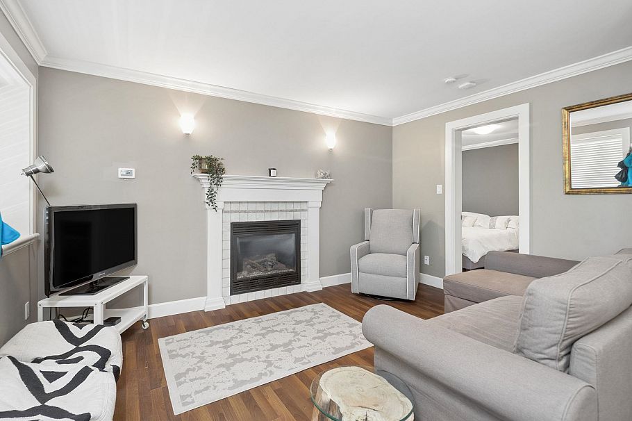 1225 Adderley Street North Vancouver, BC - 22