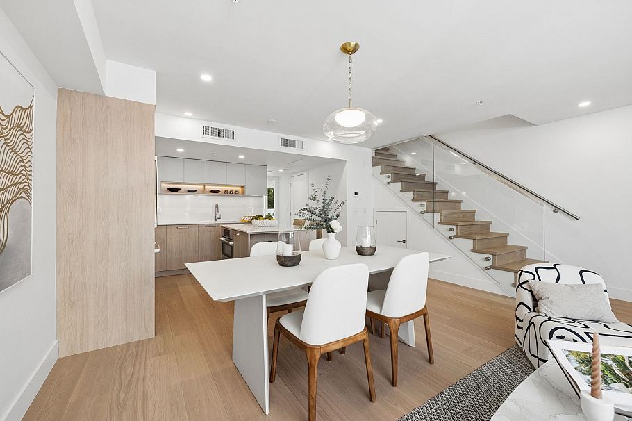 222 578 W 24 Avenue Vancouver, BC - 10