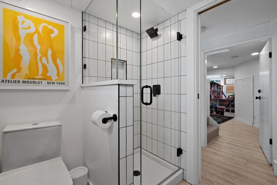 3392 W 8th Avenue Vancouver, BC - 34
