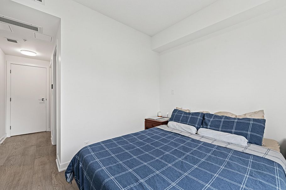 807 1401 Hunter Street North Vancouver, BC - 13