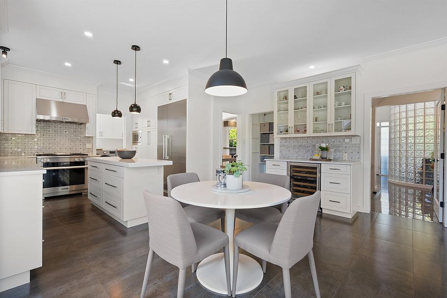 917 Wavertree Road North Vancouver, BC - 11