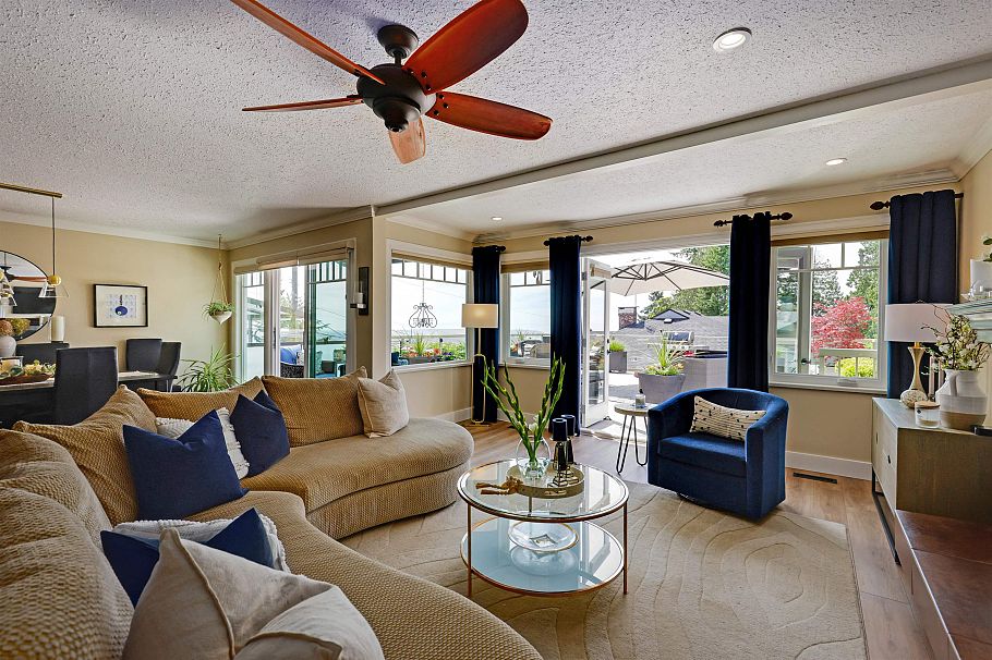3821 Lonsdale Avenue North Vancouver, BC - 8