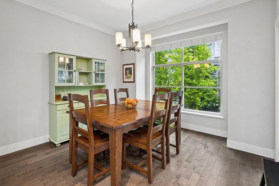 2 3025 Baird Road North Vancouver, BC - 10