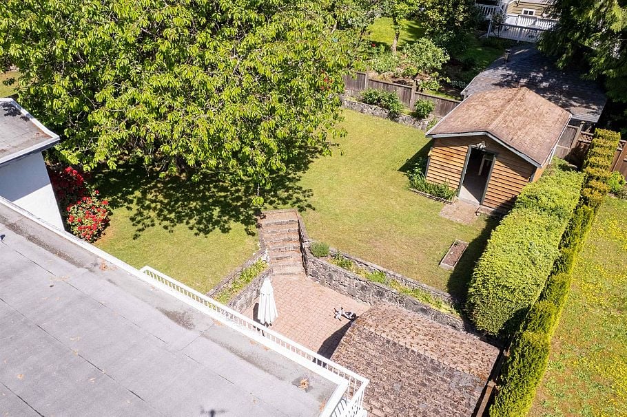 646 E Windsor Road North Vancouver, BC - 35