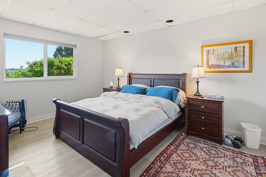 4015 Cummins Place North Vancouver, BC - 28