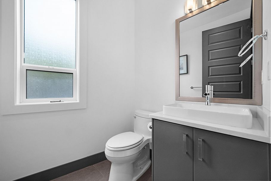 7493 Gatineau Place Vancouver, BC - 19