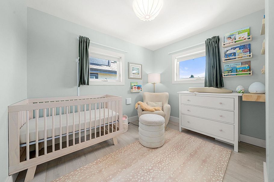 803 Calverhall Street North Vancouver, BC - 13