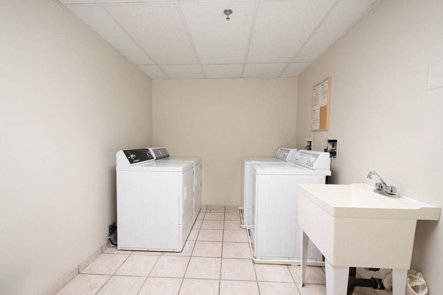 310 1177 Hornby Street Vancouver, BC - 23