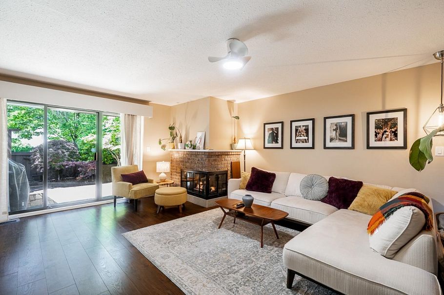 11 3350 Rosemont Drive Vancouver, BC - 1