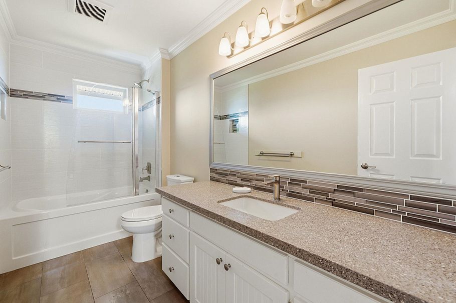 4015 Cummins Place North Vancouver, BC - 23
