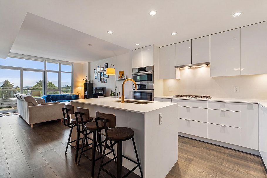 608 2435 Kingsway Vancouver, BC - 3