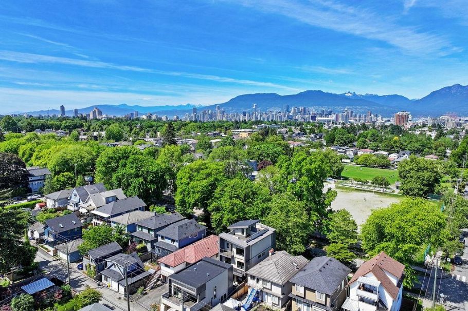 2 364 E 23rd Avenue Vancouver, BC - 33