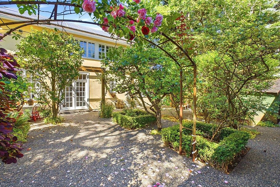 1620 E 20th Avenue Vancouver, BC - 11