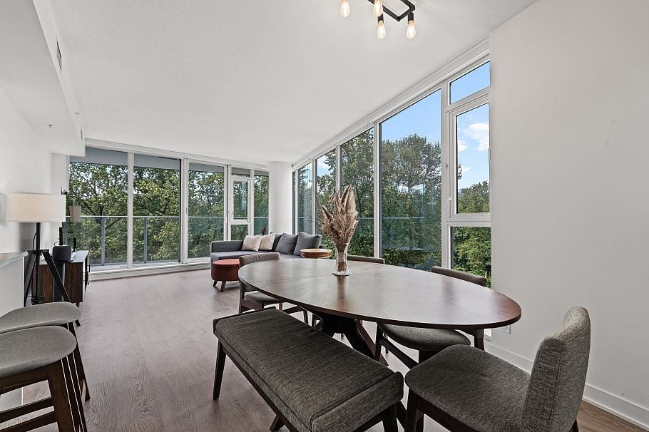 807 1401 Hunter Street North Vancouver, BC - 21