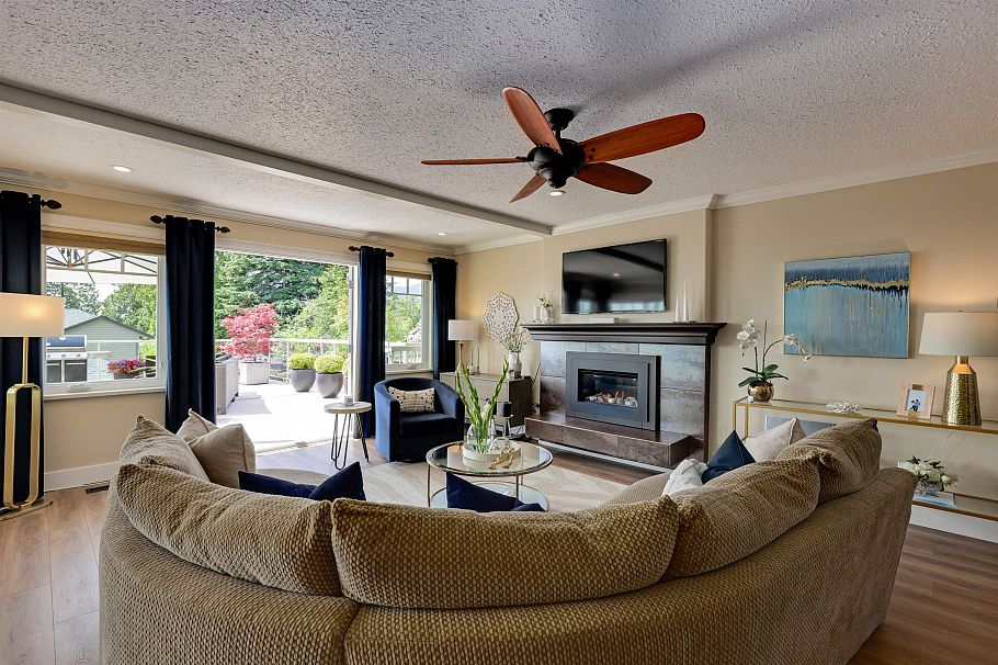 3821 Lonsdale Avenue North Vancouver, BC - 6