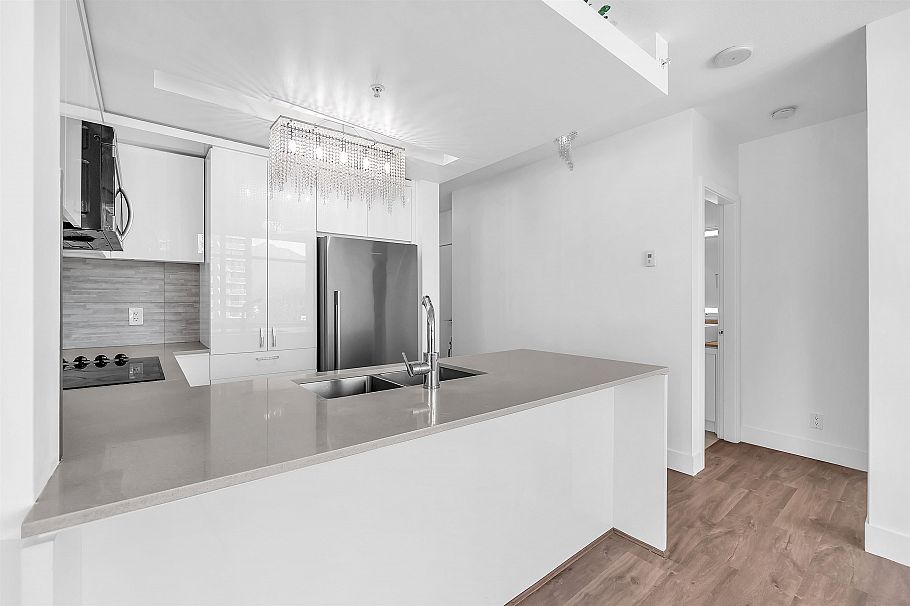 802 158 W 13th Street North Vancouver, BC - 15