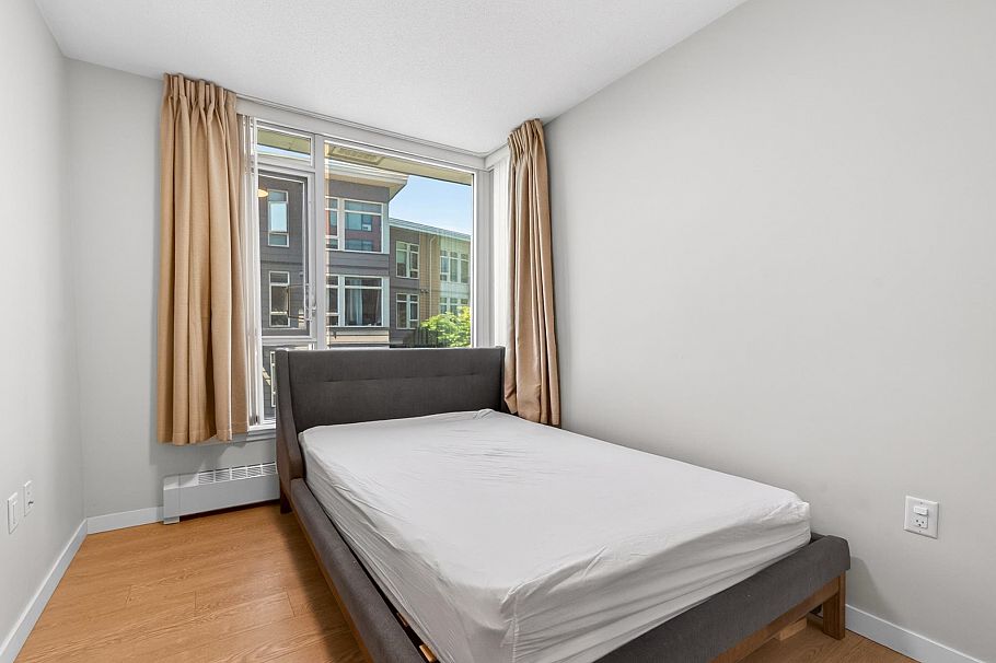 305 3281 E Kent Avenue North Vancouver, BC - 22