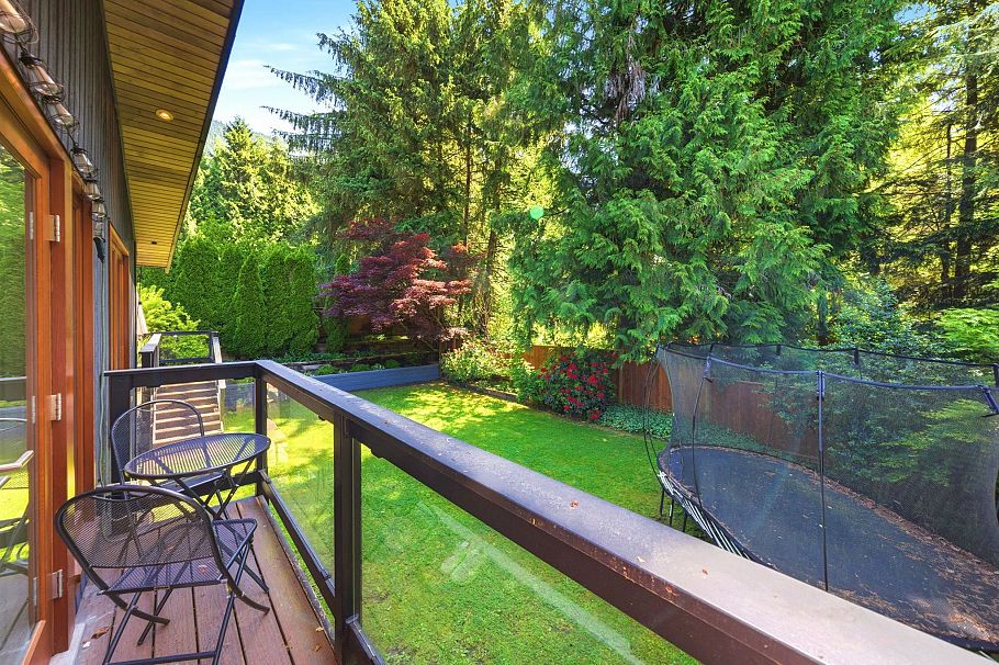 5222 Sarita Avenue North Vancouver, BC - 21