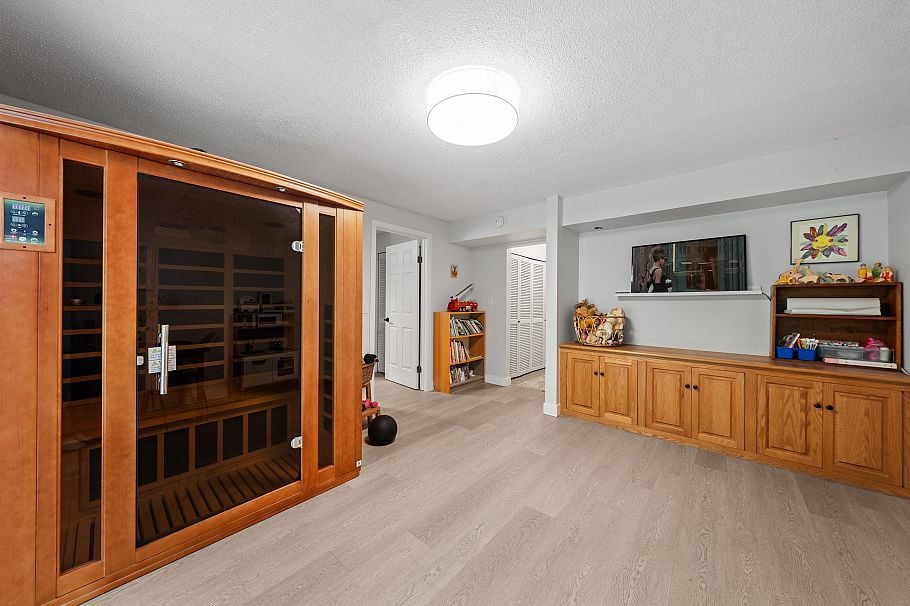 3381 Flagstaff Place Vancouver, BC - 28