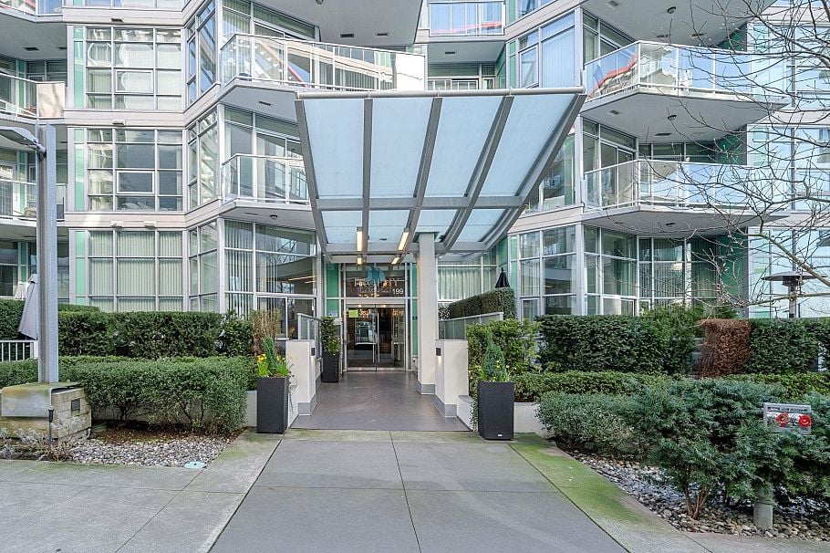 808 199 Victory Ship Way North Vancouver, BC - 1