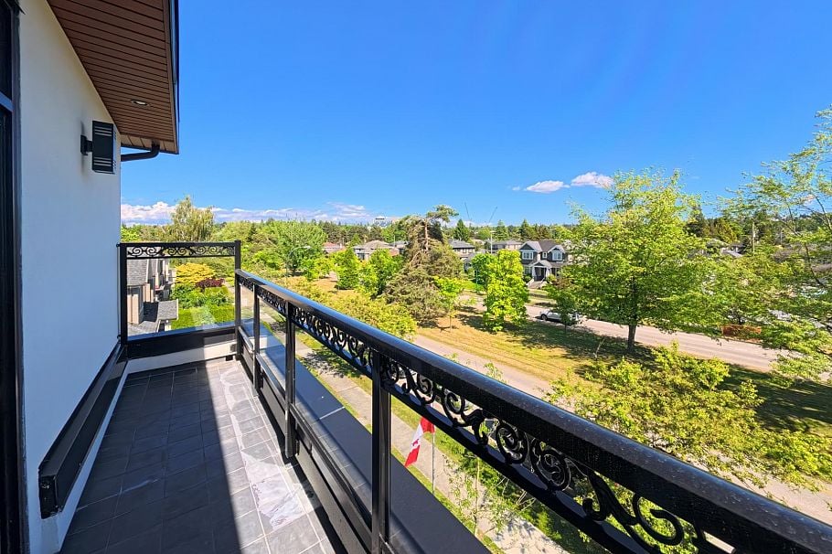 3 2557 W King Edward Avenue Vancouver, BC - 23