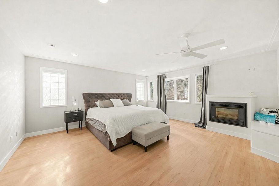 1725 Orkney Place North Vancouver, BC - 17
