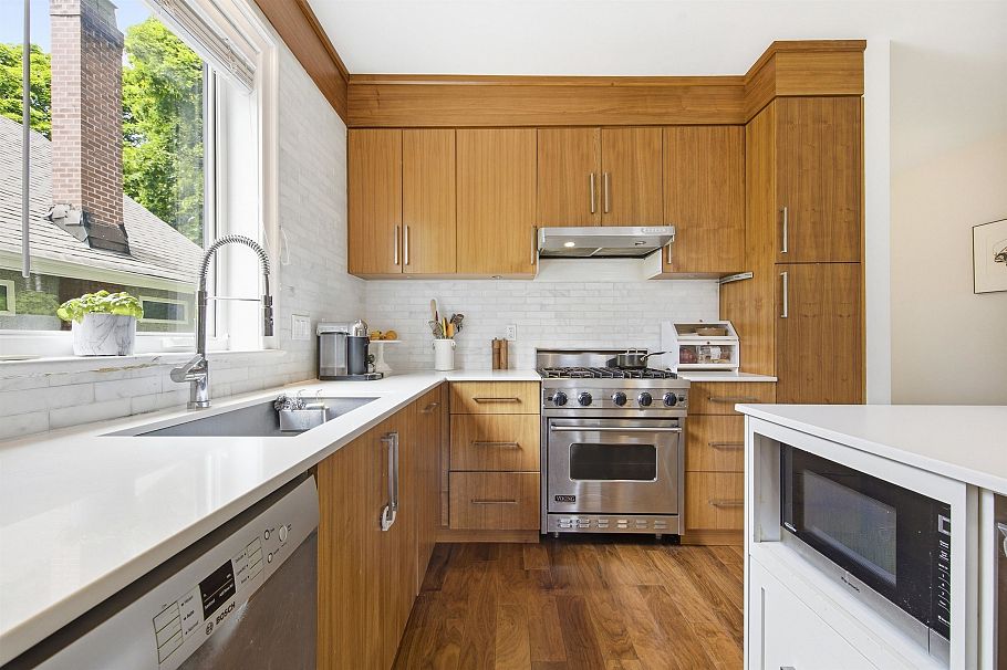 2436 W 8th Avenue Vancouver, BC - 15