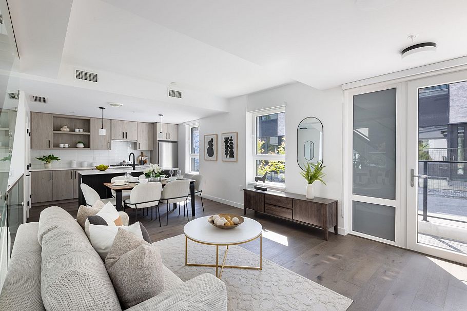 6829 Cambie Street Vancouver, BC - 1